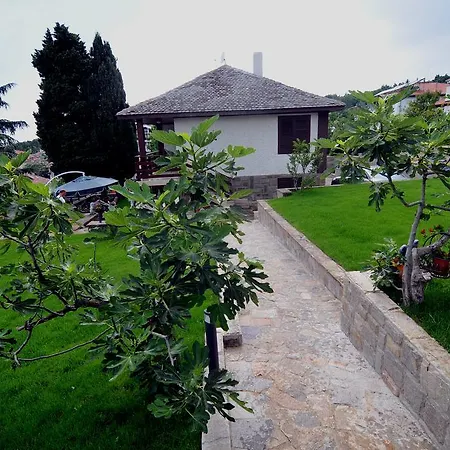 Дом отдыха Estate Свети-Влас